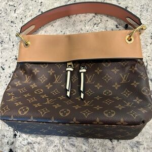 louis vuitton tuileries besace in Sesame Peach Crème